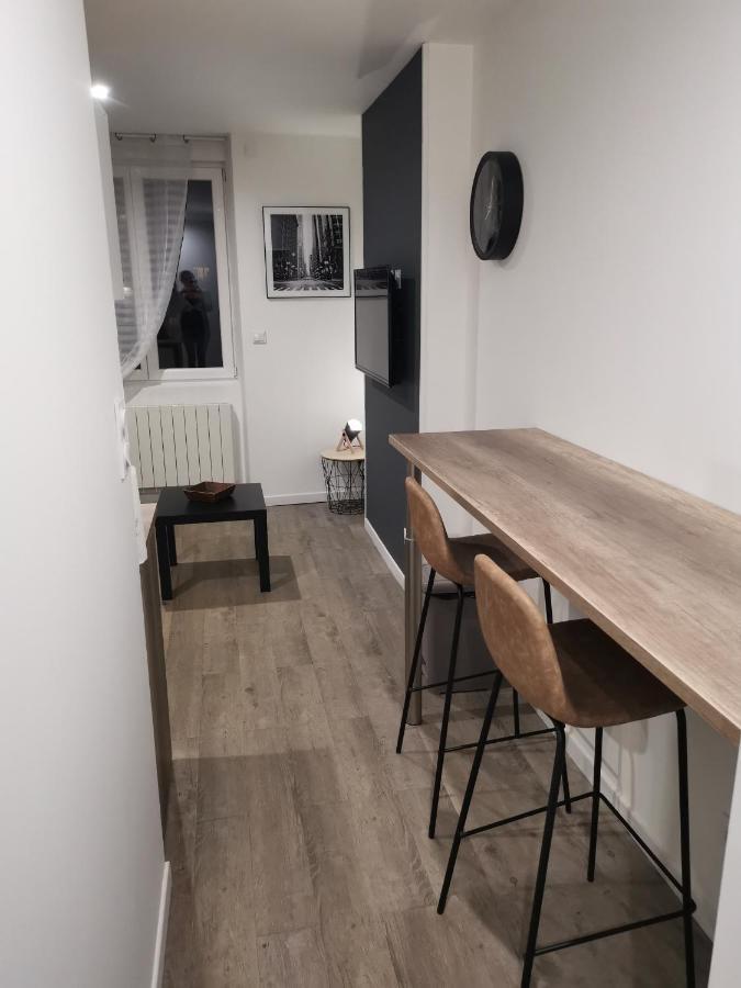 Studio Cosy Au Pied Du Metro Flachet Villeurbanne Exterior foto